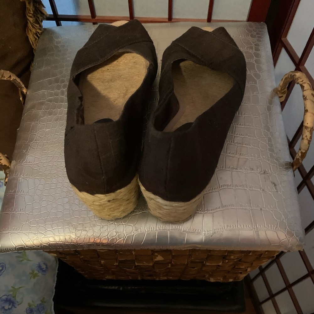 Brown espadrilles
